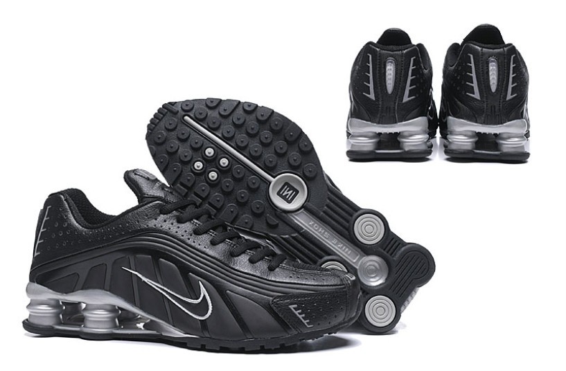 Найк шокс кроссовки. Nike Shox r4 Black. Кроссовки Nike Shox r4 черные. Nike Shox 4. Nike Air Shox Black Silver.