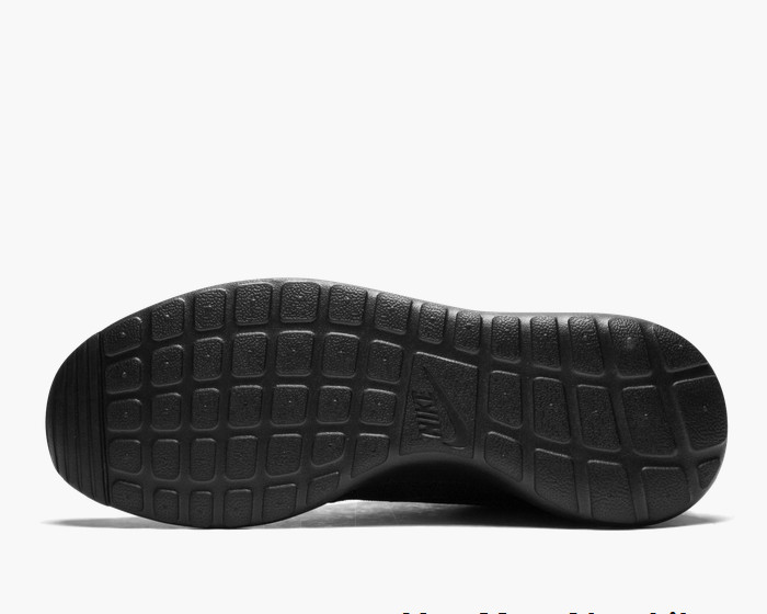 - PUMA x JOSHUA VIDES Sneakers - Nike Roshe Run Triple Black Mens Shoes FUTURE 511881 -
