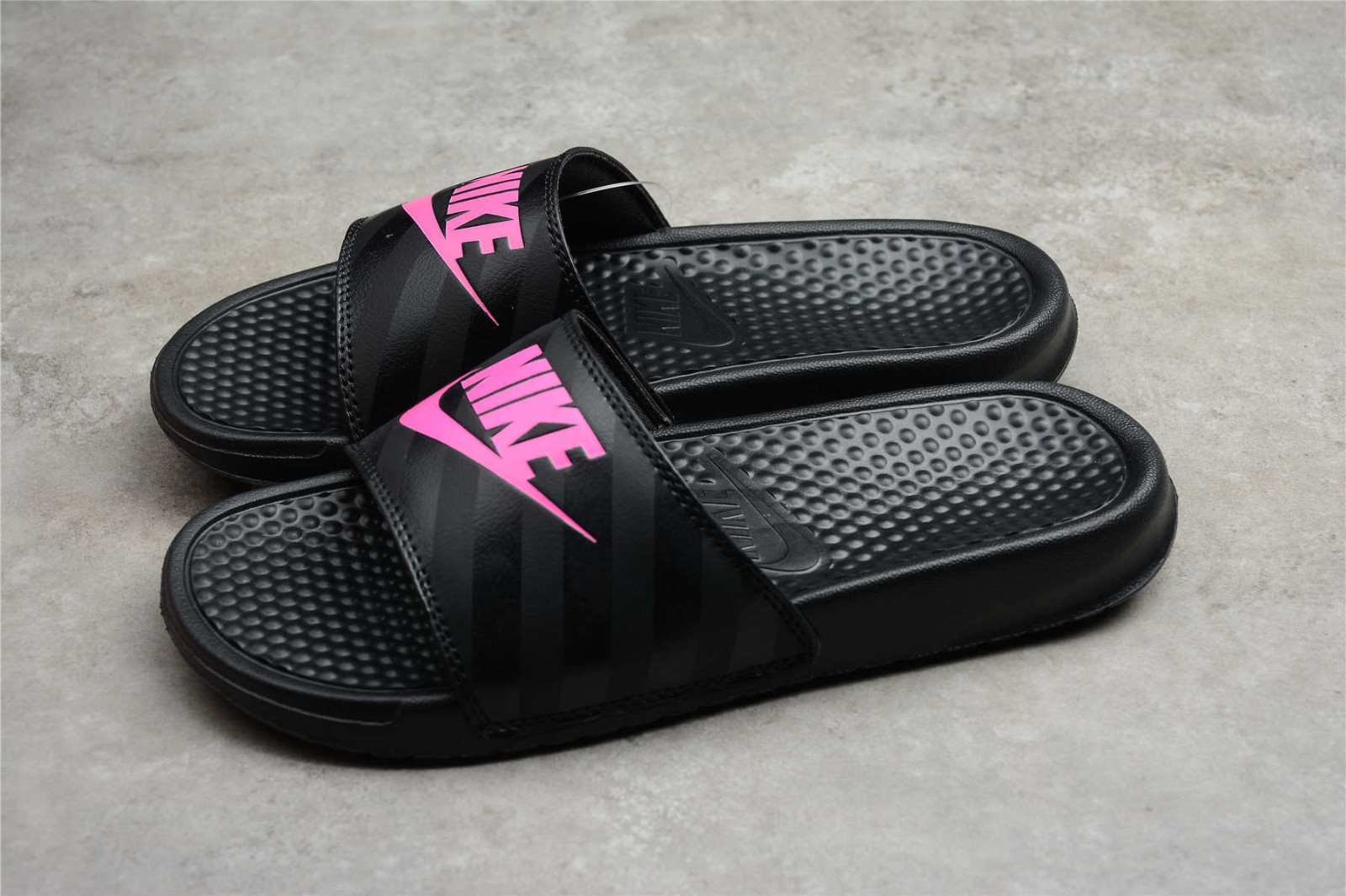 arbejdsløshed blød Lærd Nike Benassi JDI Slides Black Vivid Pink Shoes met 343881 - 061 -  MultiscaleconsultingShops - Your fitness regimen includes running