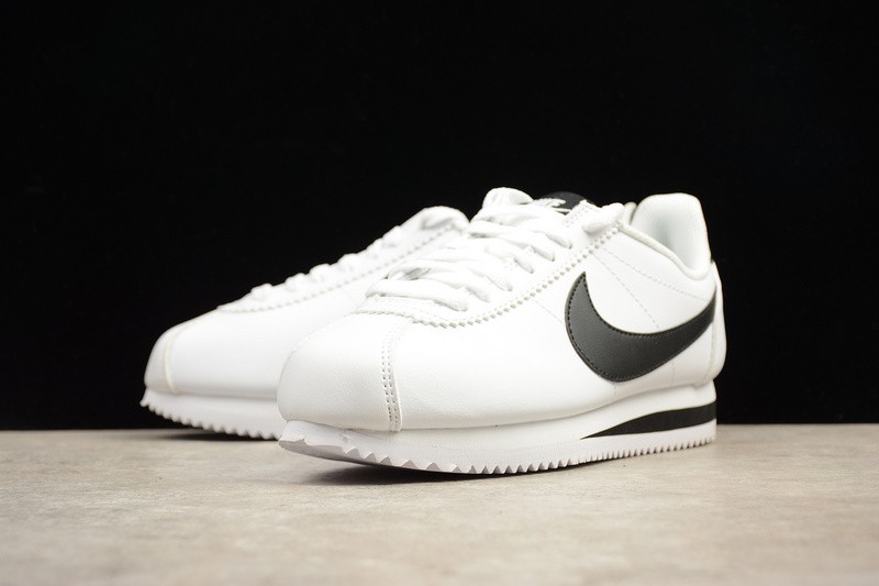 champú Accor gas Nike Classic Cortez Leather White Black Casual Shoes 807471 -  MultiscaleconsultingShops - 101 - Tuck a pair of skinny jeans into these  lace-up sandals for a casual yet sultry look