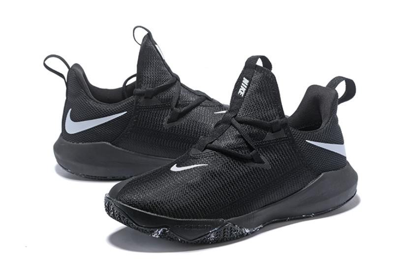 Nike zoom shift 2 triple black deals