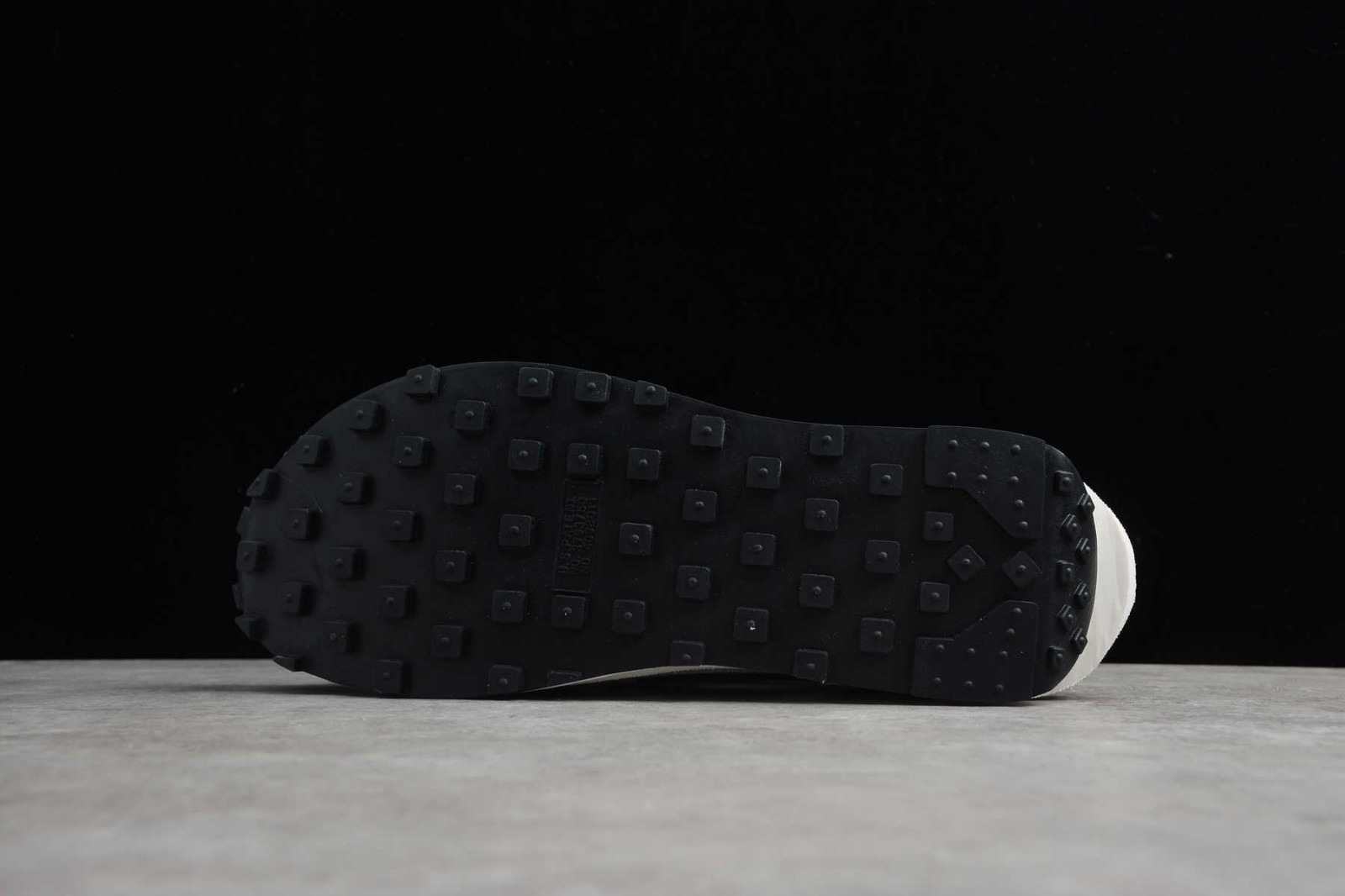 Check giày Cách phân biệt Nike Sacai Vaporwaffle Real và Fake  Hệ thống  phân phối Air Jordan chính hãng