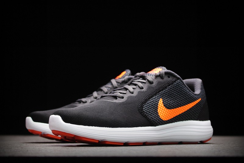 Nike revolution 3 orange new arrivals
