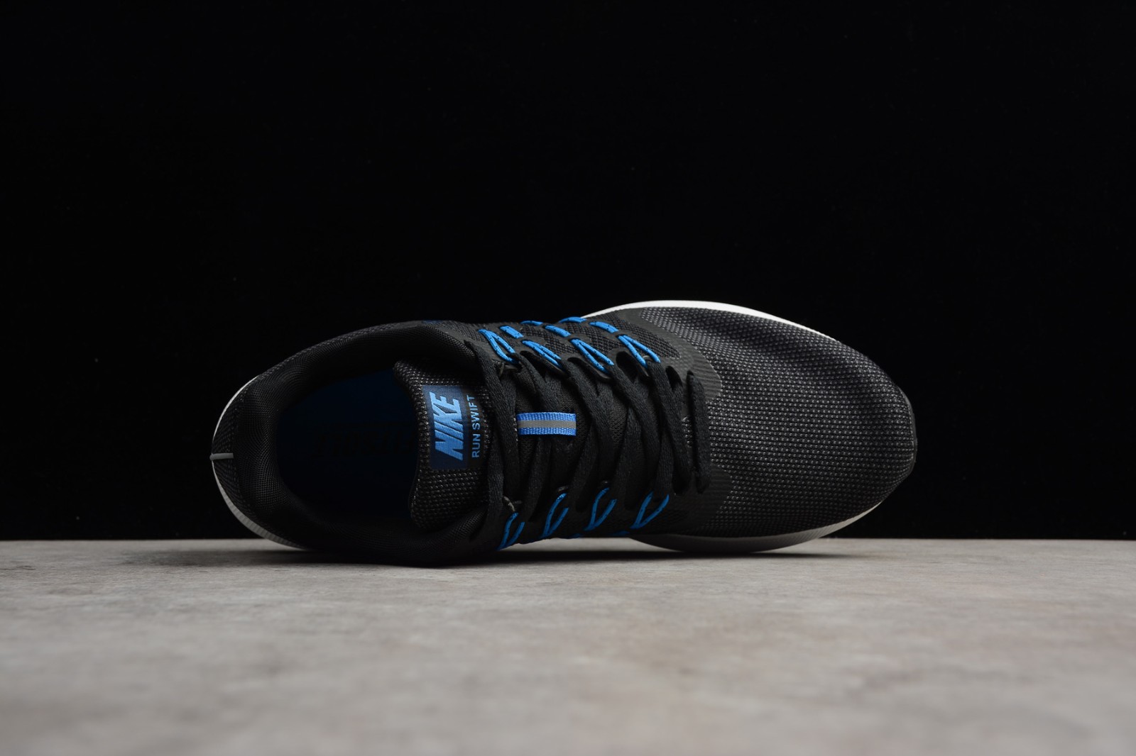 Nike run swift anthracite top
