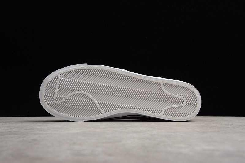 Nike toki slip black white 002 new arrivals