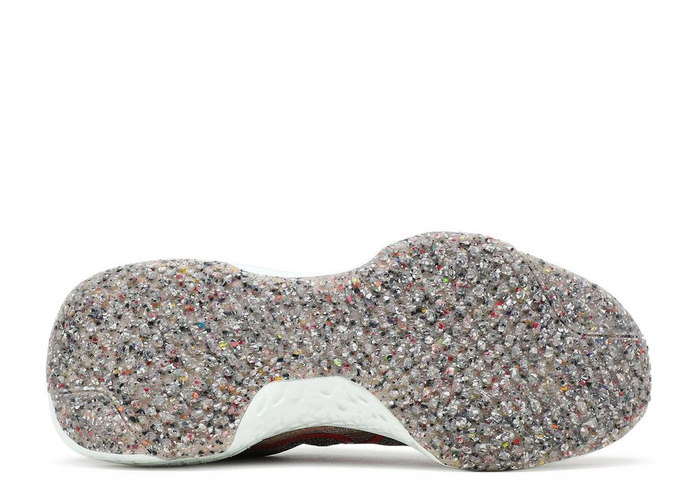 Nike Zoomx Invincible Run Flyknit Exeter Edition Platinum Multi Tint