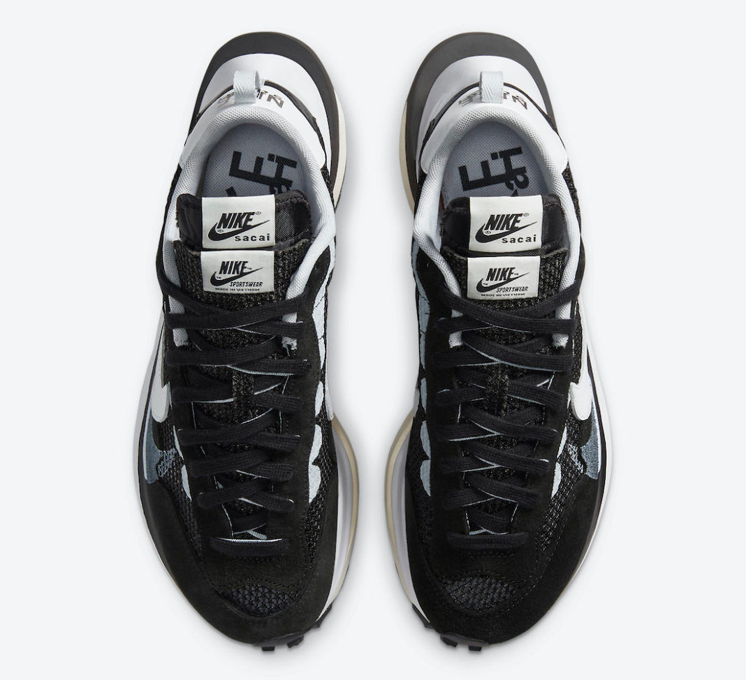 001 - Sacai x Nike Vaporwaffle Black Summit White Pure Platinum
