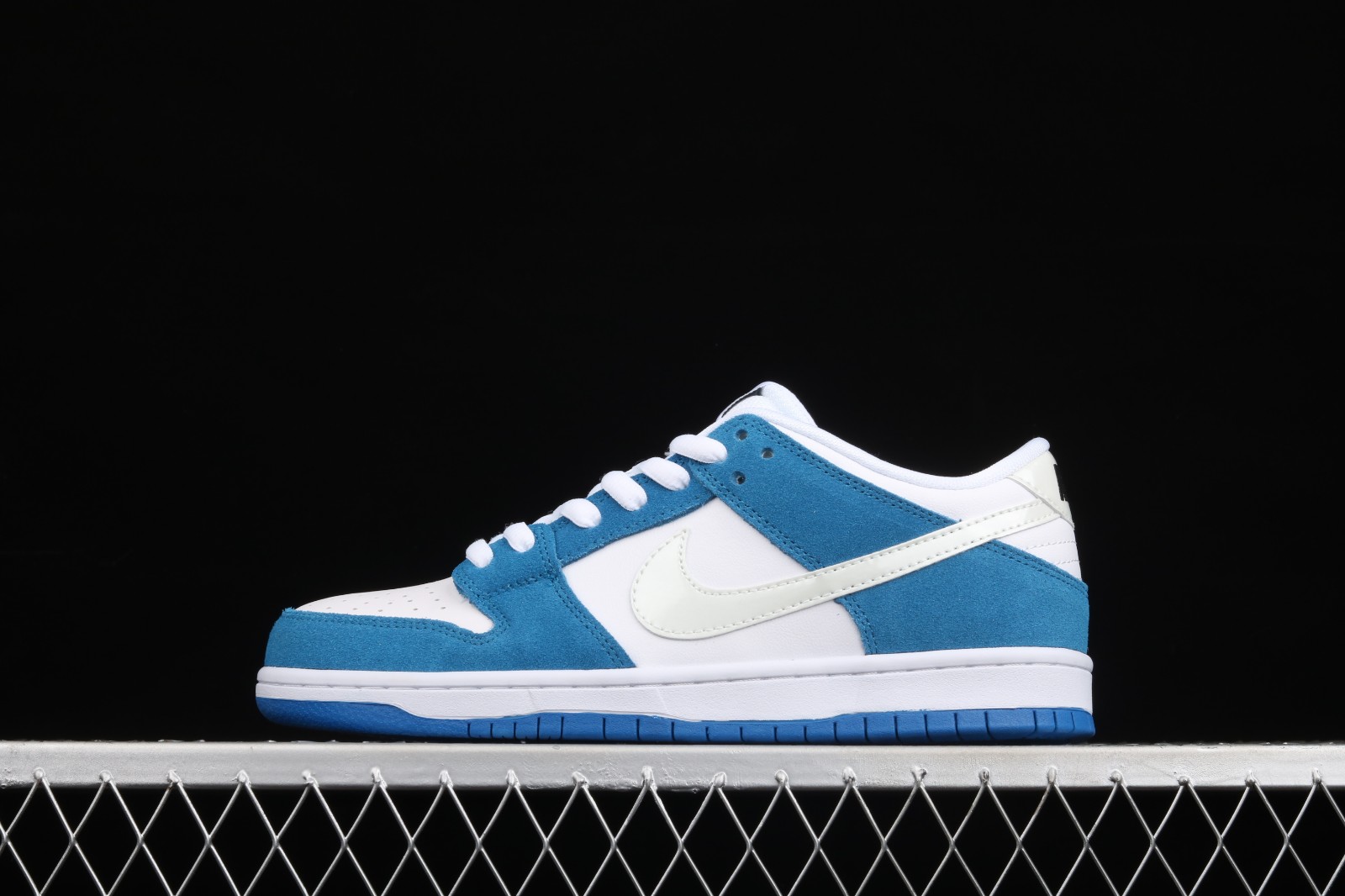 Reusachtig textuur Somatische cel MultiscaleconsultingShops - Nike Dunk Summit Low Pro SB Ishod Wair Blue  Apark White Black 819674 - 410 - The Nike Space Hippie 01 Makes A Comeback  In White And Blue