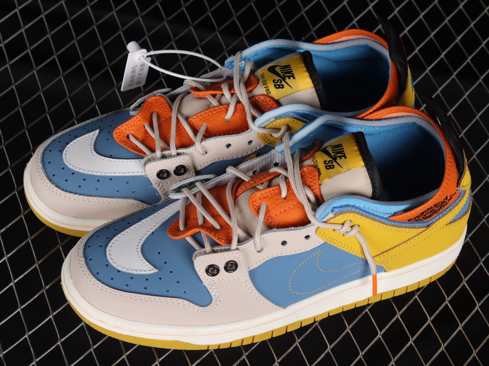 Nike SB left Dunk Low Gold Blue Orange BQ6817 - 037 - высокие кроссовки nike high beige powdery - GmarShops