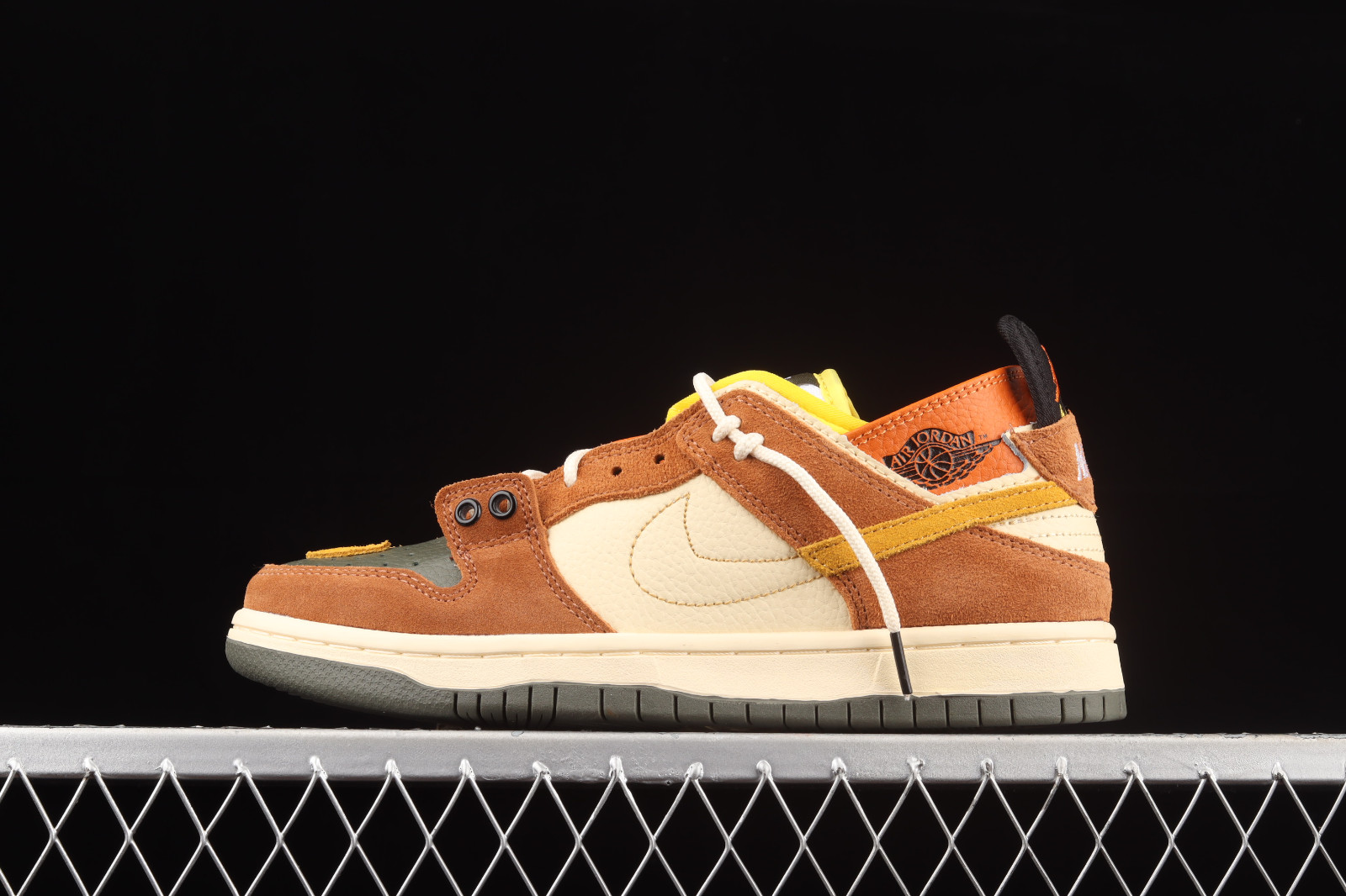 The AF100 Collection will launch through SNKRS and key Nike Huaracheers on  the following dates - Nike SB Dunk Low PRO Orange Brwon Green BQ6817 -  GmarShops - 017