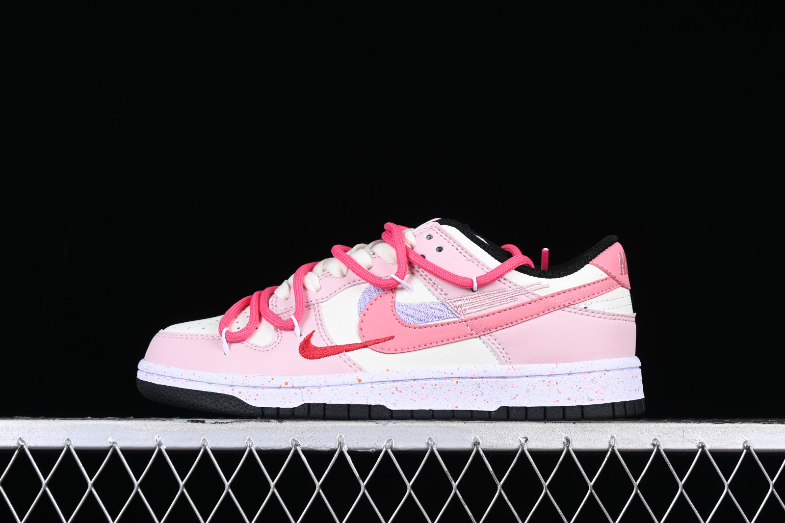 Adelaide Whirlpool Gedragen nike air zoom dynamic tr womens sandals boots - Nike SB Dunk Low White  Black Rose Pink Purple FD4623 - Ariss-euShops - 131