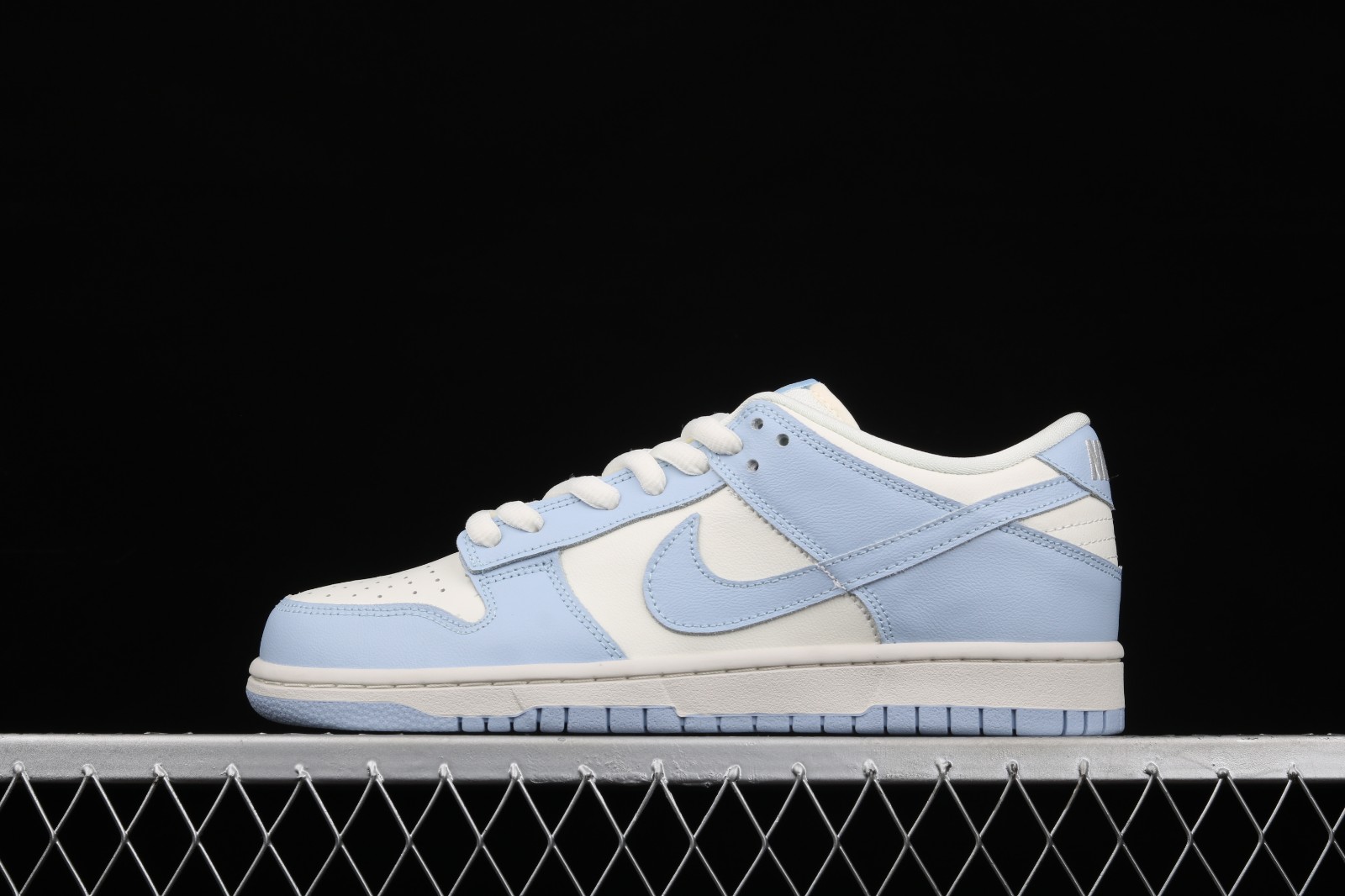 consola desagüe Incienso Nike SB Zoom beige Dunk Low Pro Beige White Light Blue 854866 - NwfpsShops  - nike running plus chip size and shoe repair cost - 018