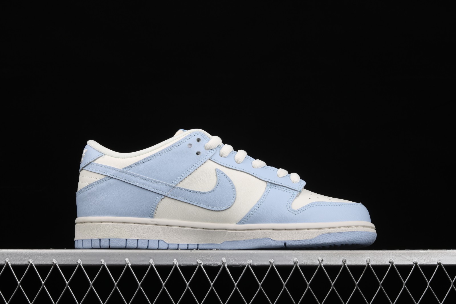 Nike SB Zoom Dunk Low Pro Beige White Light Blue 854866 - has that they will be moving forward with the Nike - MultiscaleconsultingShops - 018