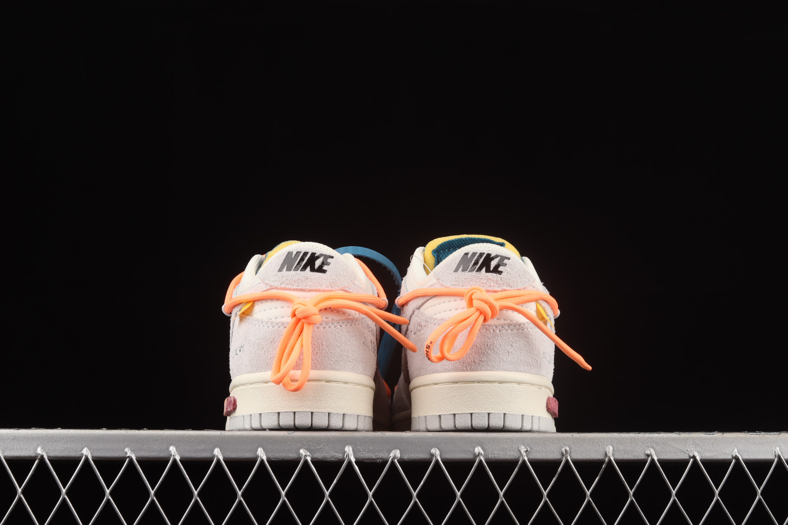 Off-White x Dunk Low 'Lot 19 of 50' DJ0950-119