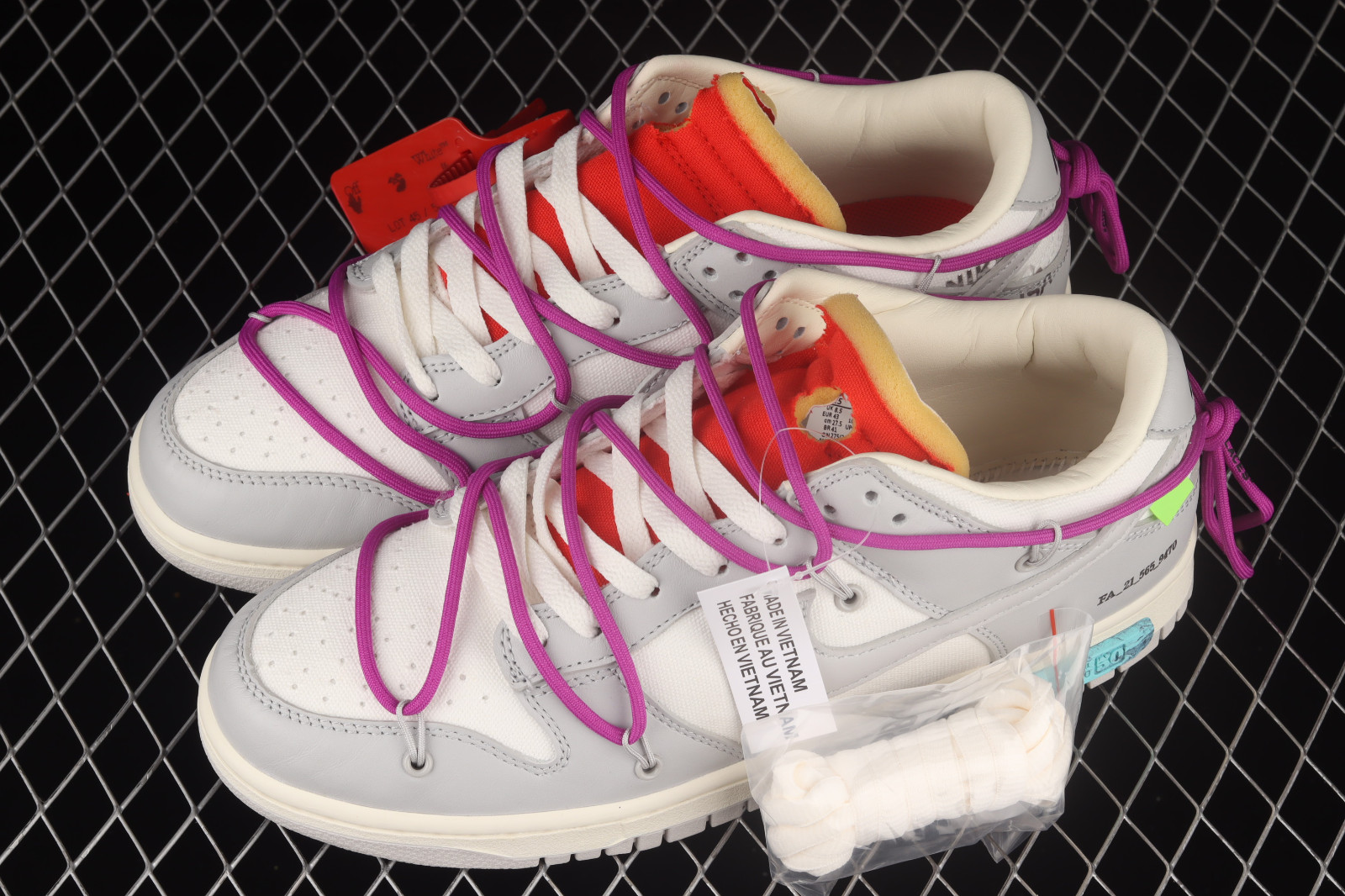 Off-White x Dunk Low 'Lot 45 of 50' DM1602-101