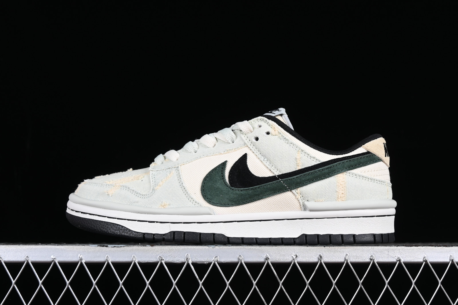 Nike SB Zoom Dunk Low Pro 'Barely Green' Shoes Size 12
