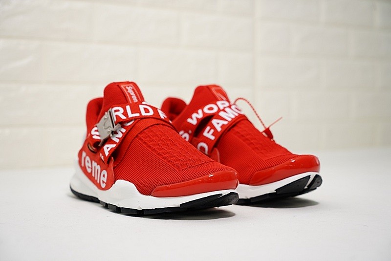 Nike sock dart x supreme shop