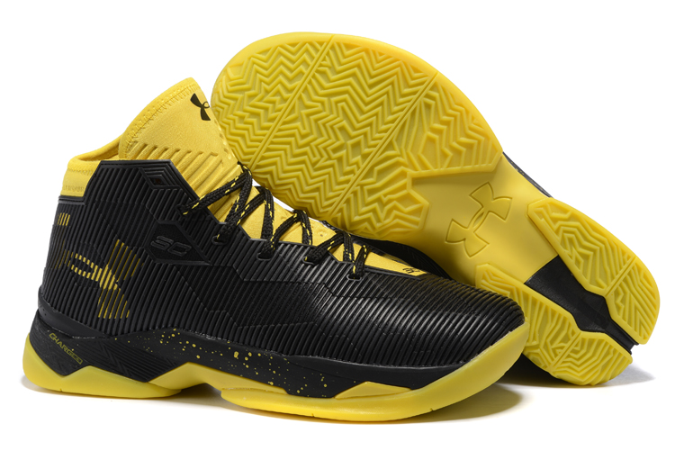 Nike Kyrie 2.5 Nike Victori One CN9677 005 BvfShops Nike Kyrie 2.5 Light Yellow Pure Black Men Shoes Basketball Sneakers 1274425