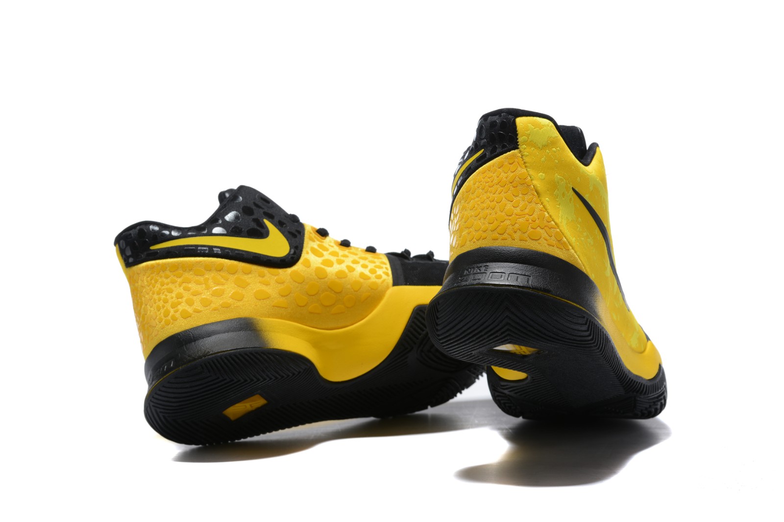 Kyrie 3 mamba mentality amazon shop