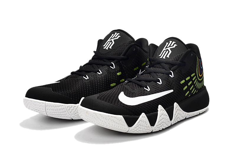 Nike Kyrie 4 Men Basketball Shoes Black White Nike Kyrie 4 GmarShops Nike pone a la venta las ZoomX Streakfly
