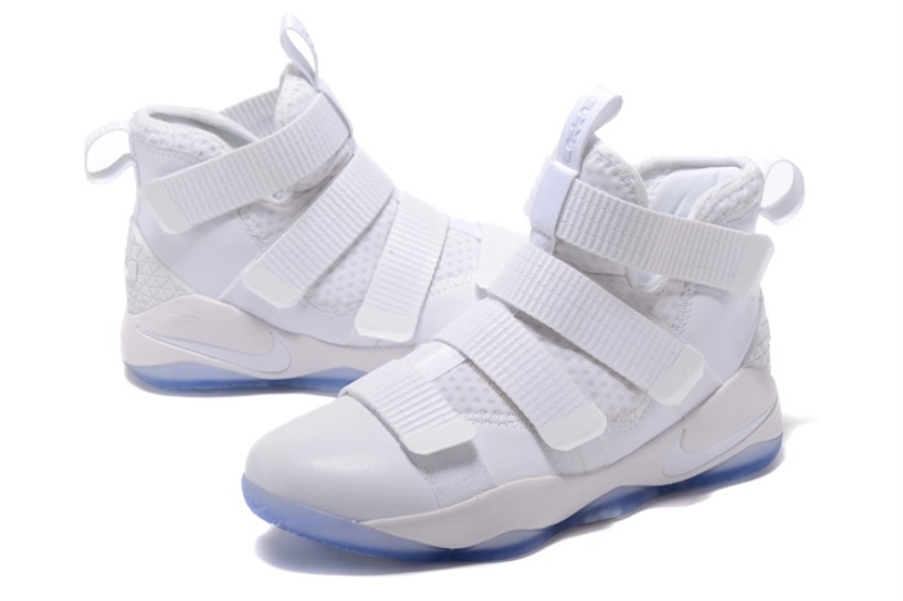 新品NIKE レブロン　LEBRON SOLDIER XIP EP 27cm Nike Lebron Soldier XI EP 'White Metallic Gold Black' 897645-101