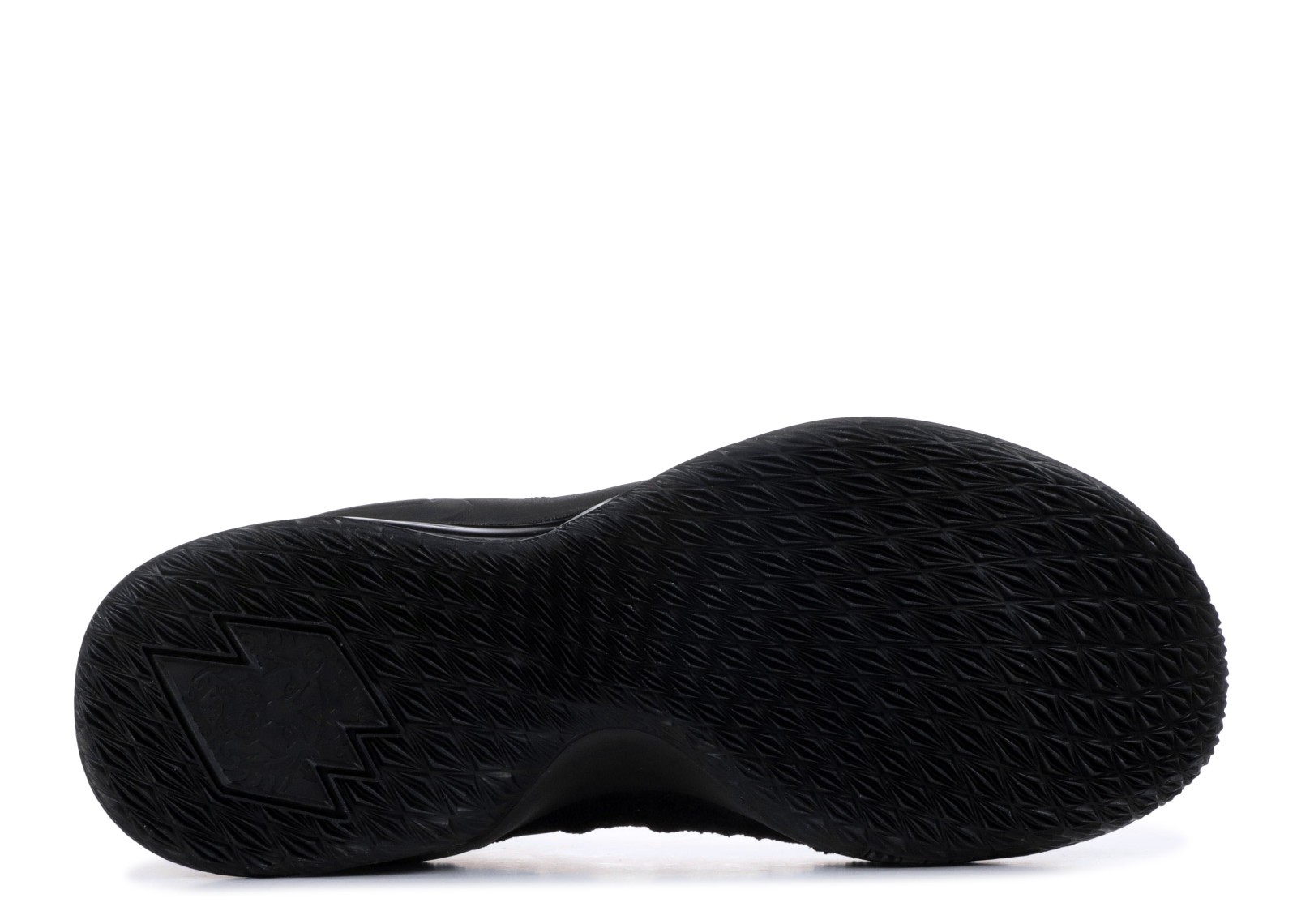Lebron 15 low triple black clearance
