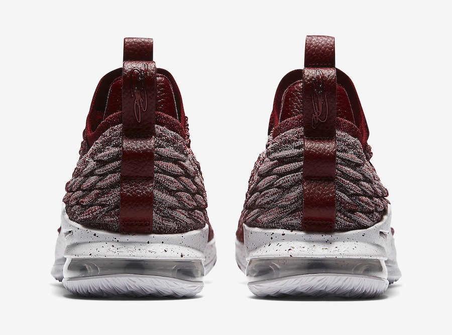 Lebron manoverabelxas 15 low maroon