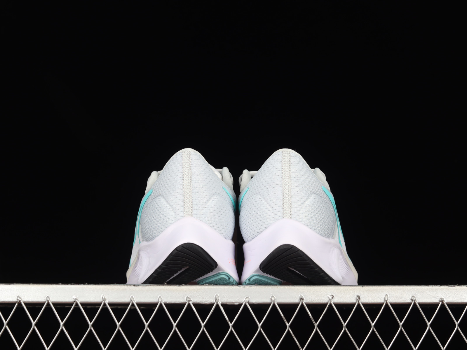 Expresamente pistón Ese 105 - GmarShops - Nike Nike Lebron 20 EP Multi 26cm White Blue Black CW7356  - Le 35ème anniversaire de la Air Max 1 capte toute lattention